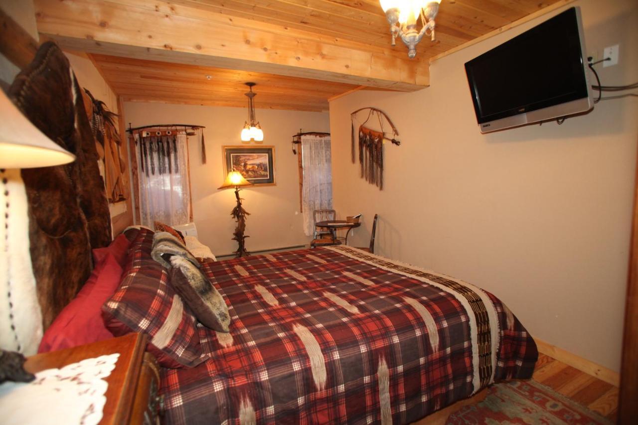 Swan River Inn Bigfork Dış mekan fotoğraf